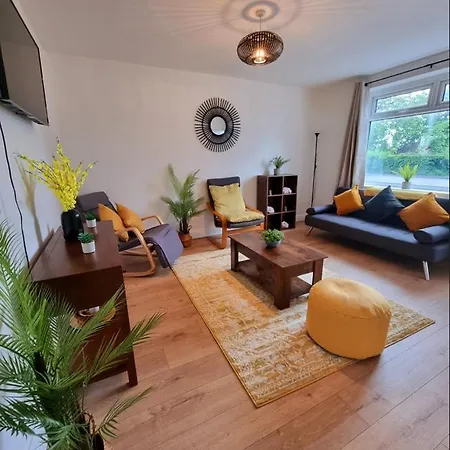 House With 3 Bedroom And 2 Parking Bays - Airport 6 Min Walk Manchester Buitenkant foto