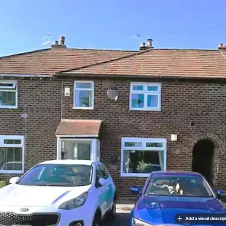 House With 3 Bedroom And 2 Parking Bays - Airport 6 Min Walk Manchester Buitenkant foto