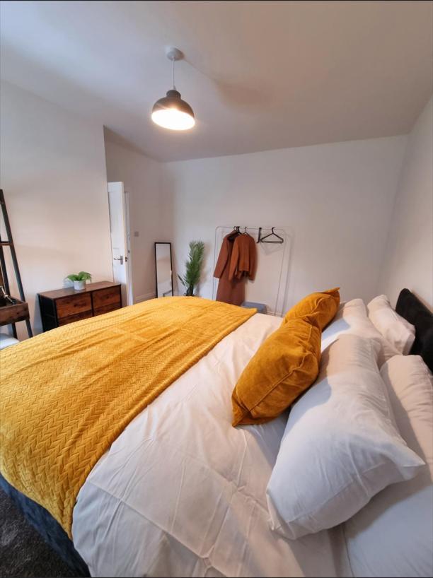 Holiday home House With 3 Bedroom And 2 Parking Bays - Airport 6 Min Walk Manchester